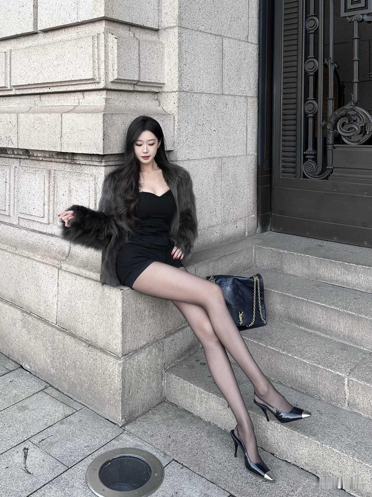 【顶级好运的秘密：你的能量开始向内回流了】

当一个人突然对别人的剧情失去窥探欲