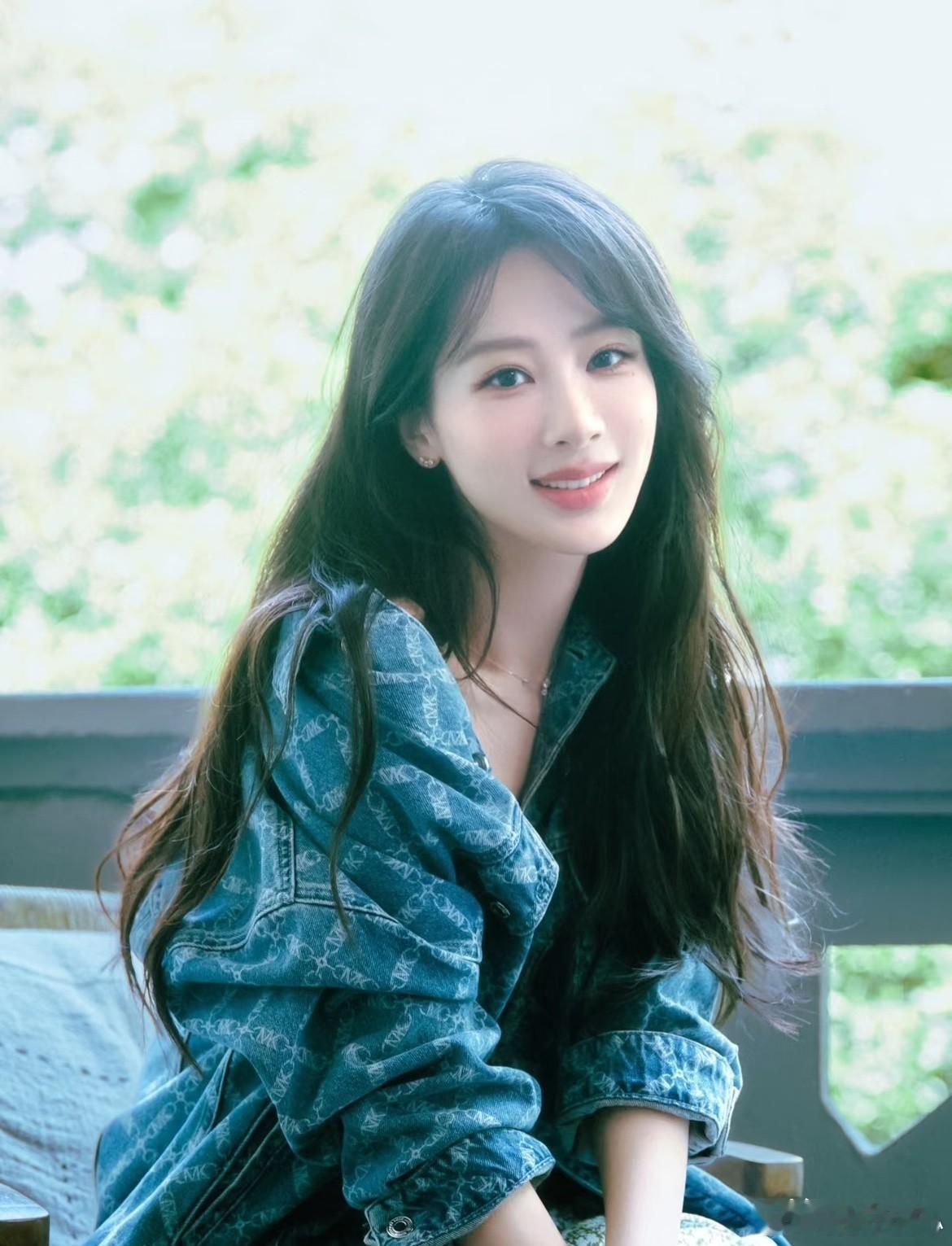 我发现杨紫现在厉害了各种晚会，她都不去了尖叫之夜没去，腾讯的名单也没有她，可是杨