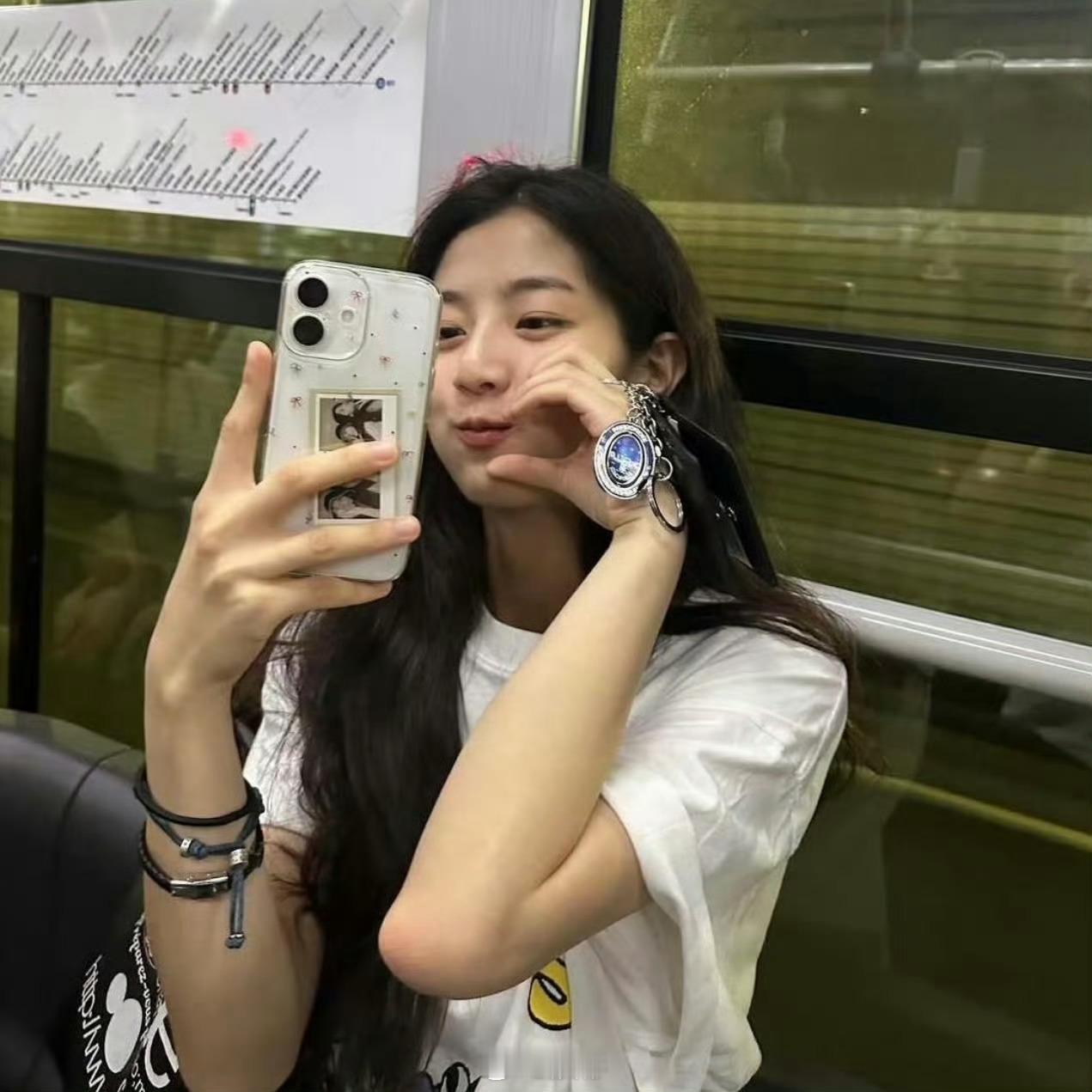 这是iPhone 12还是iPhone 16？ ​​​