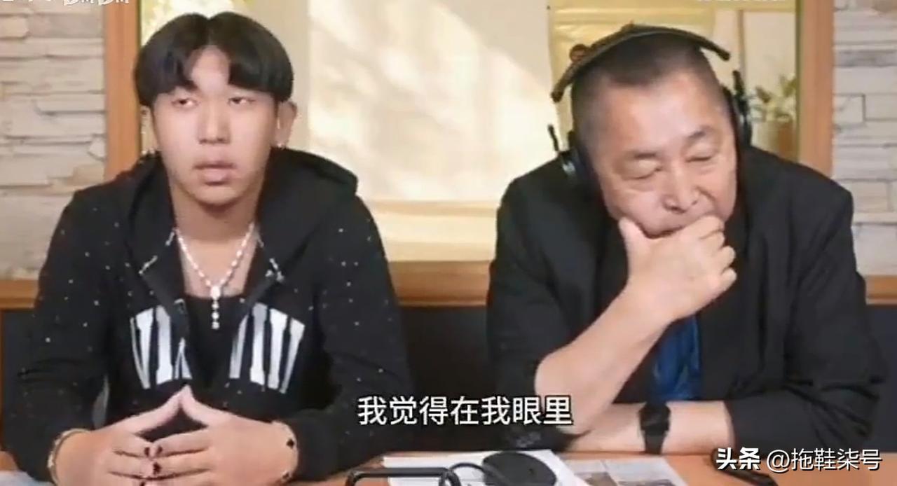 没想到，唐湘龙儿子小小年纪，三观还挺正。近日他带着儿子去了一趟上海，回台后儿子表