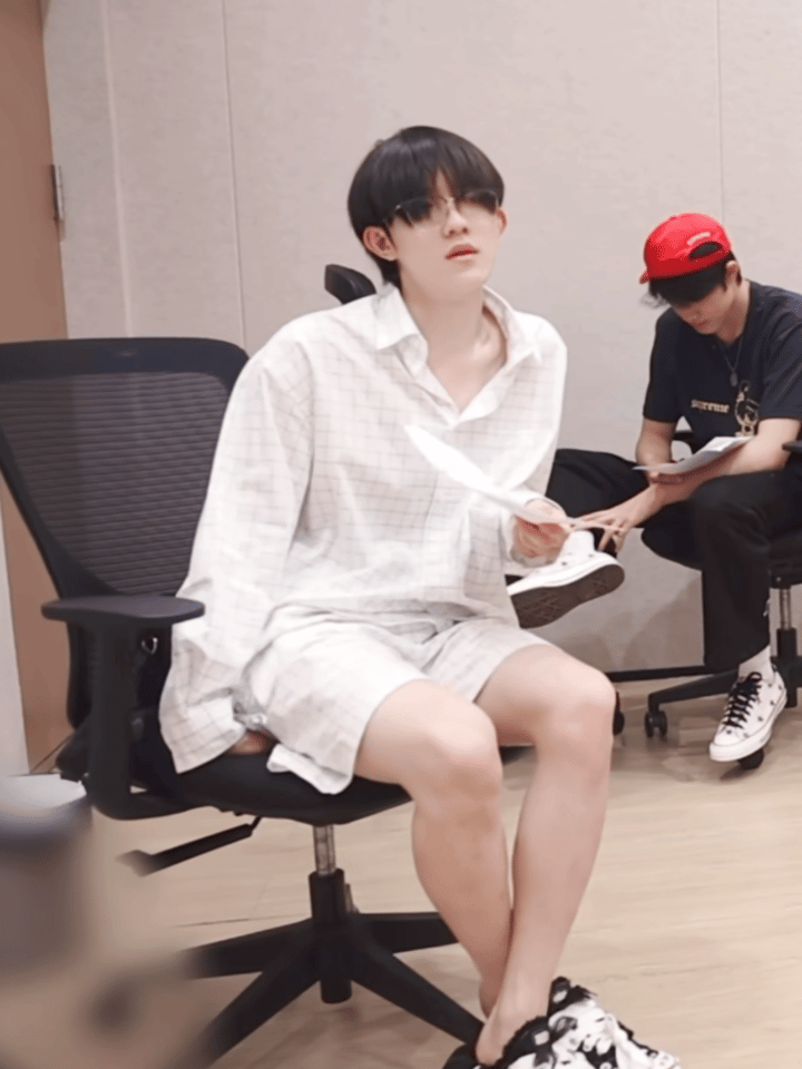 【10333】不知道该先看腿还是先看锁骨了… 