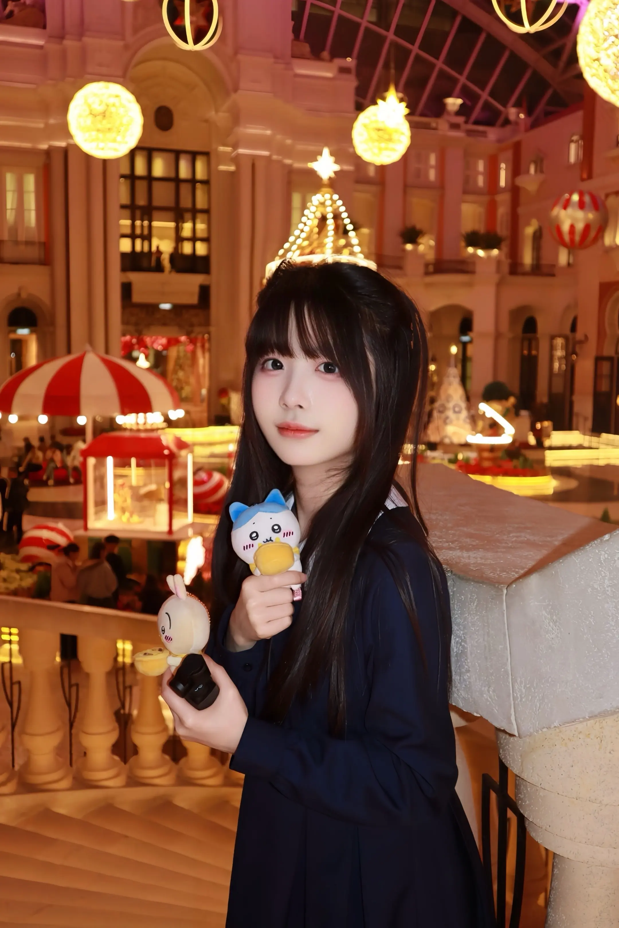 我们的世界不应该只剩下彼此吗