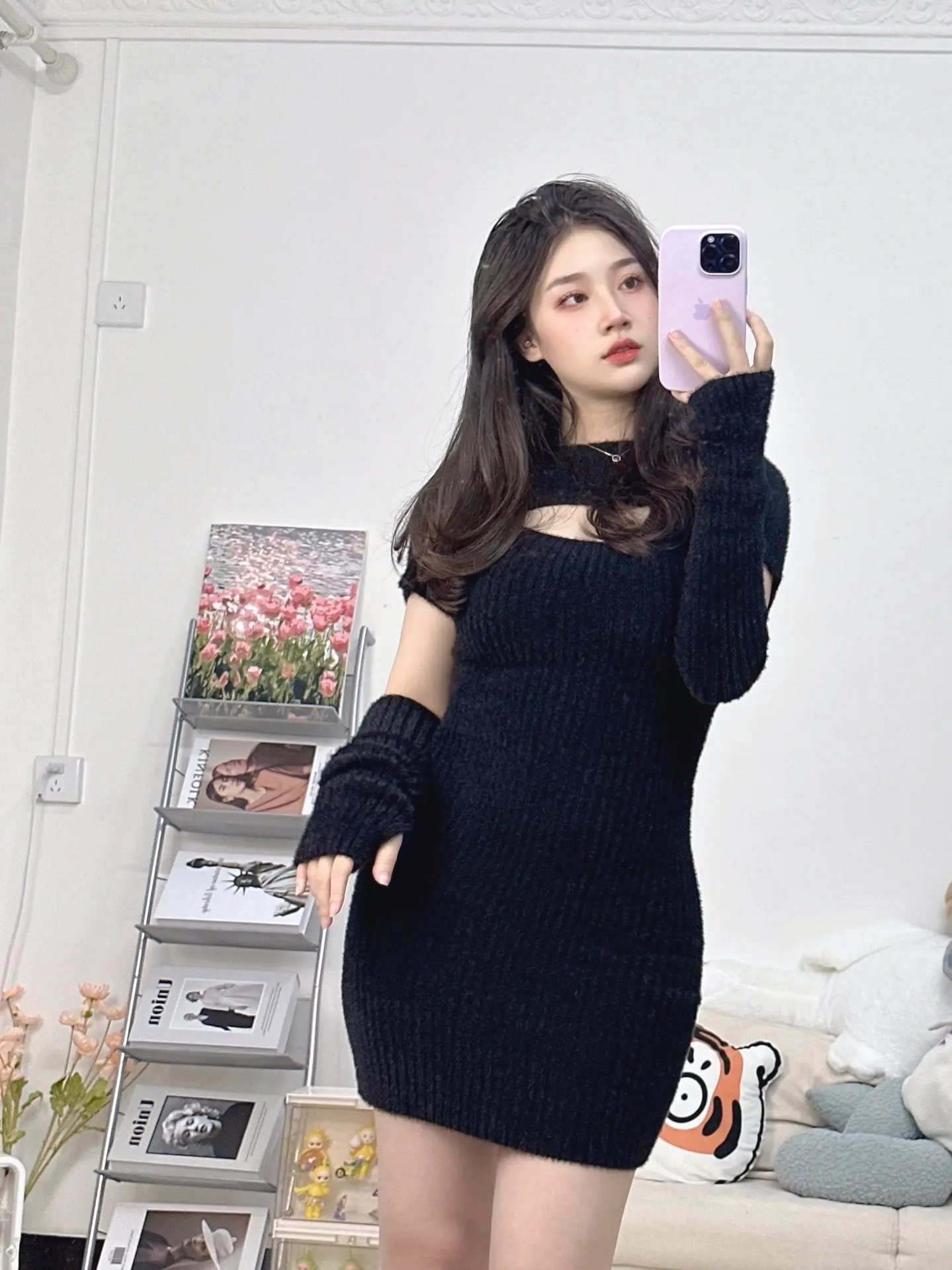 妈妈问我冬天都在穿什么衣服。  棉袄太贵只能买裙子噜