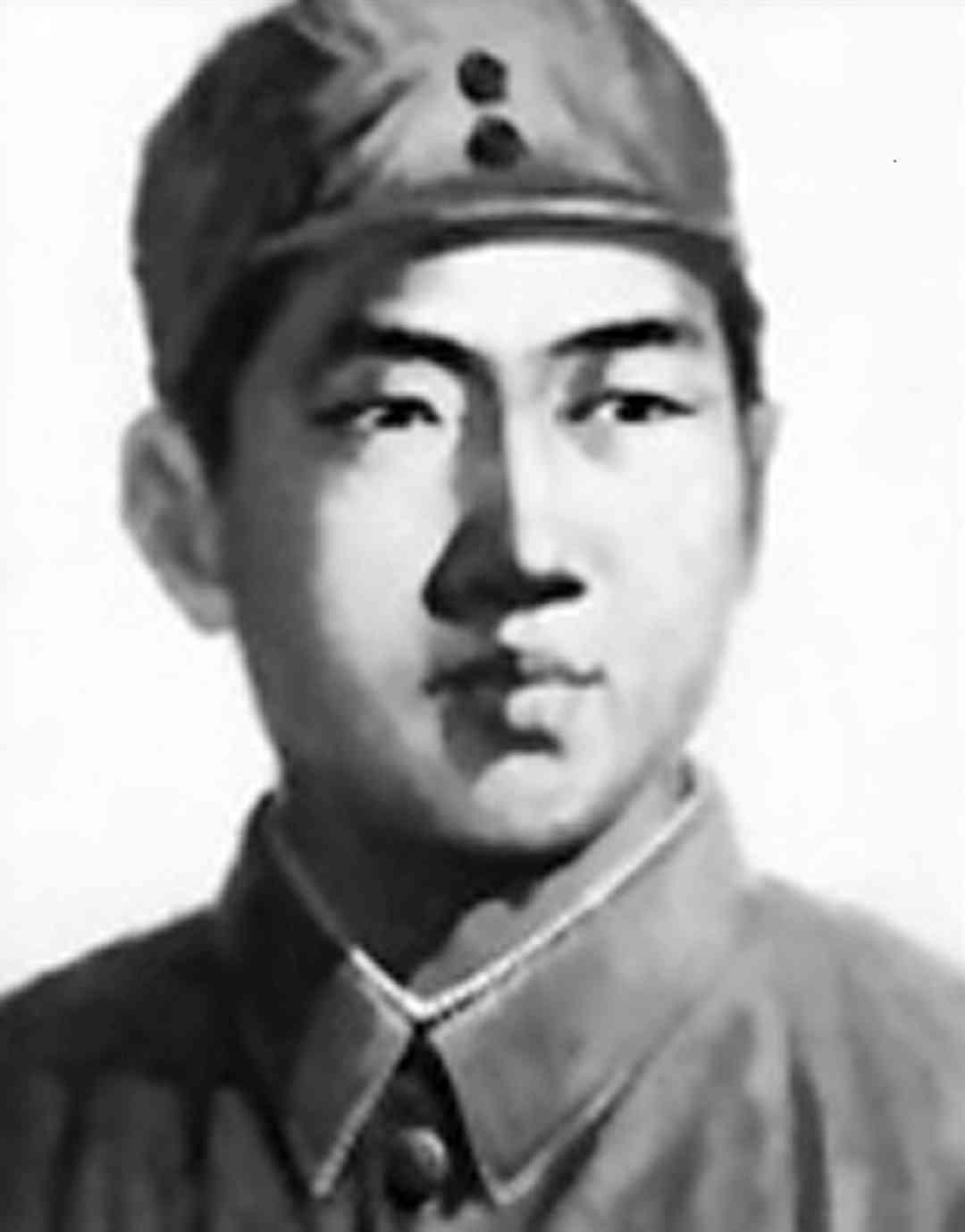 陈翰章（1913年6月14日－1940年12月8日），满族，出生于吉林省敦化县。
