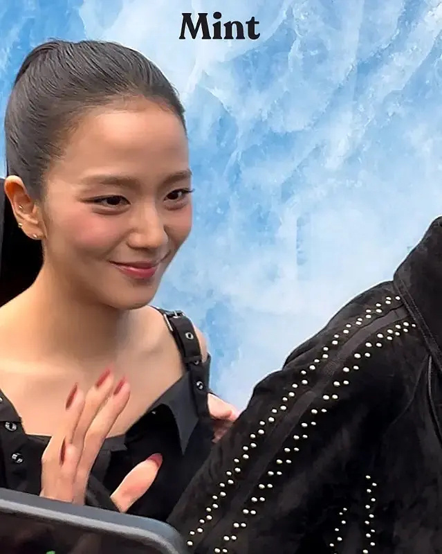 谁在Dior女星的生图中胜出？ ​​​