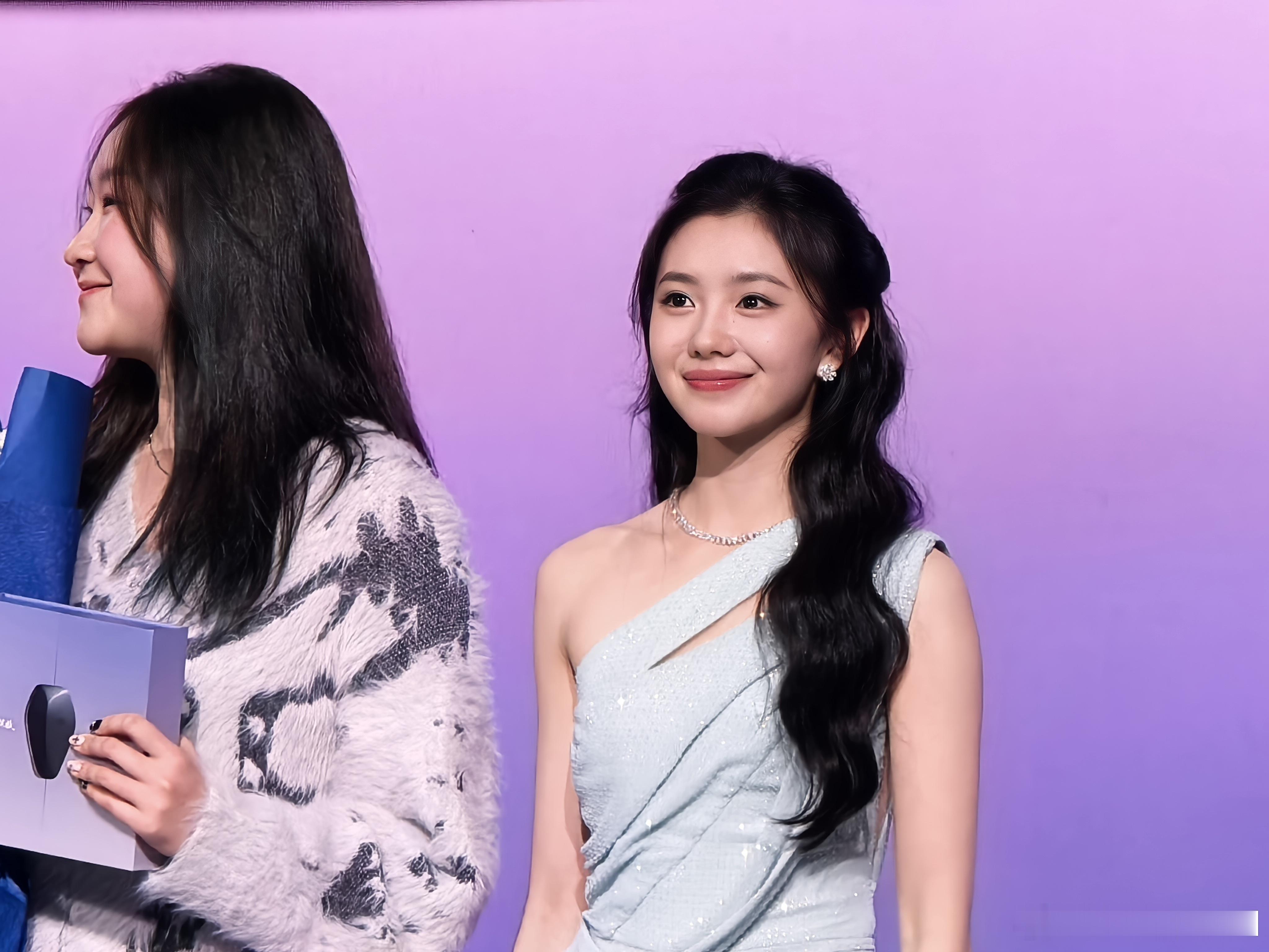 今天座位比较靠前，拍了好多刘浩存，再来发一组