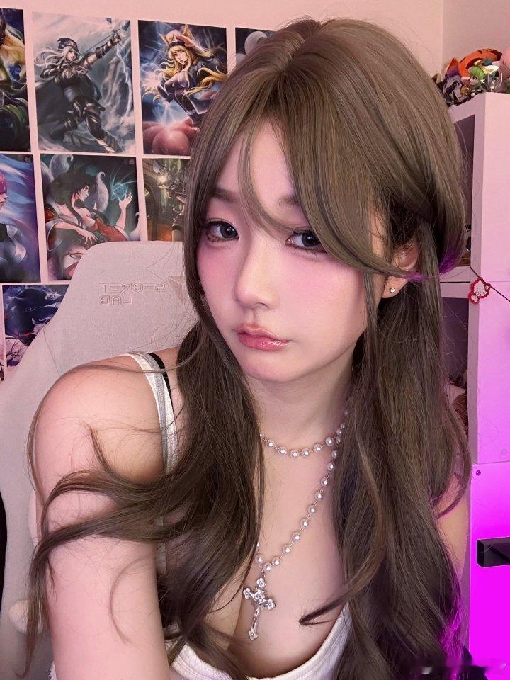 慷慨且大方！解说Kitty还是太懂了，晒照配文：公主殿下～ 𝜗ৎ英雄联盟LPL