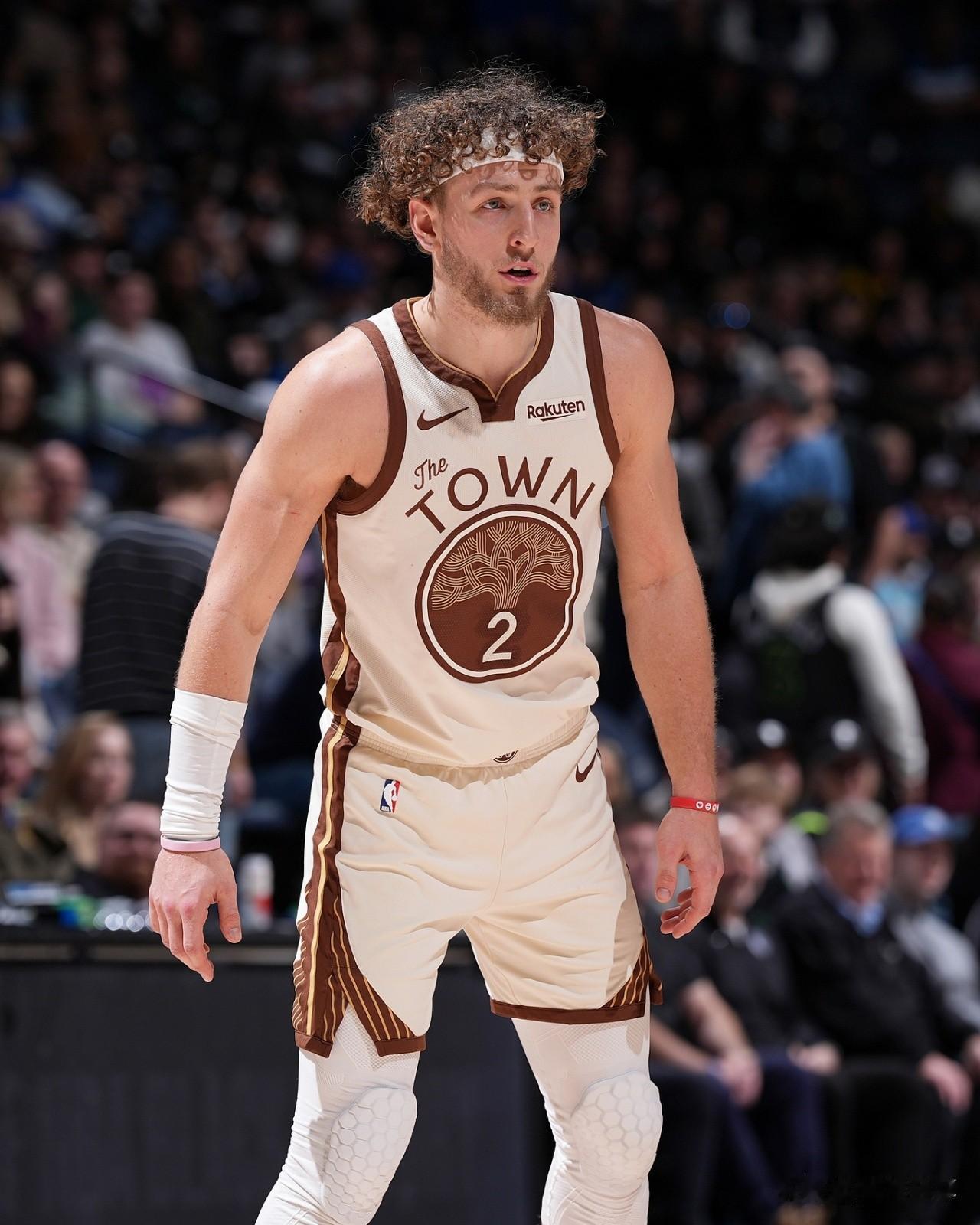 6个詹姆斯啊，勇士预计以2400万美元年薪提前续约波杰姆斯基！

据NBA记者报