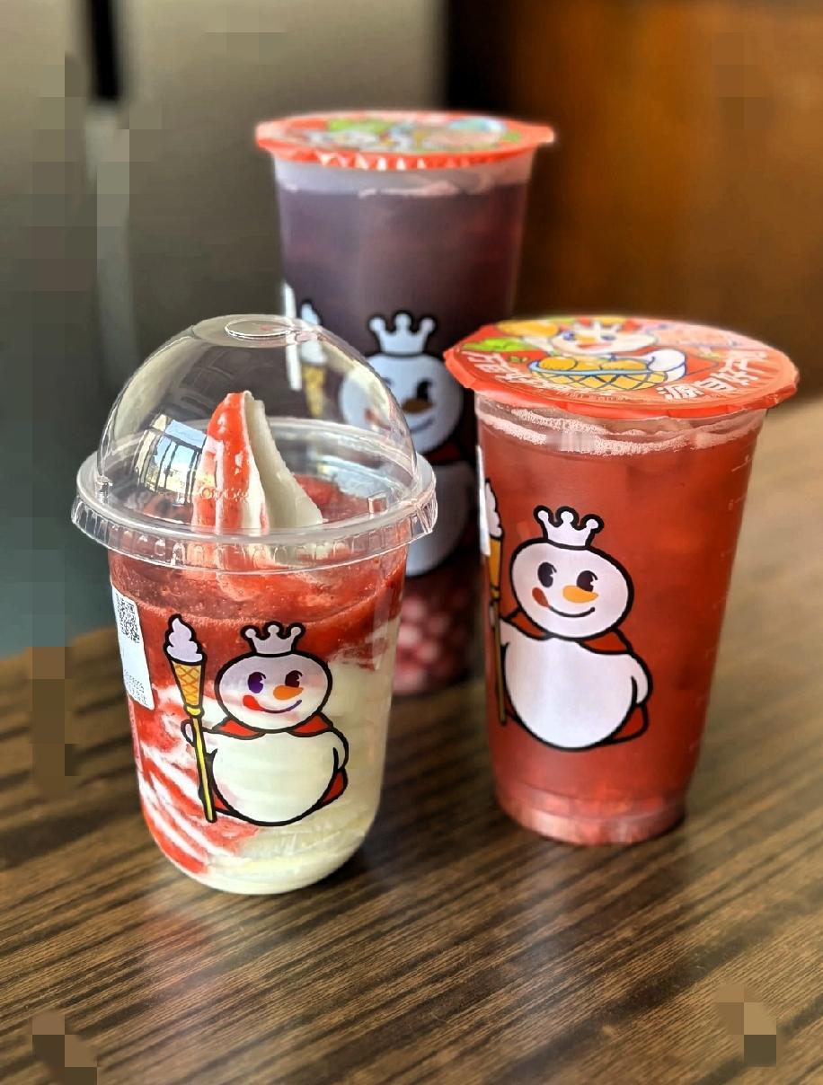 谁能想到？现在仅次于蜜雪冰城的茶饮大佬，居然是以前被嘲“小镇奶茶”的古茗！
  