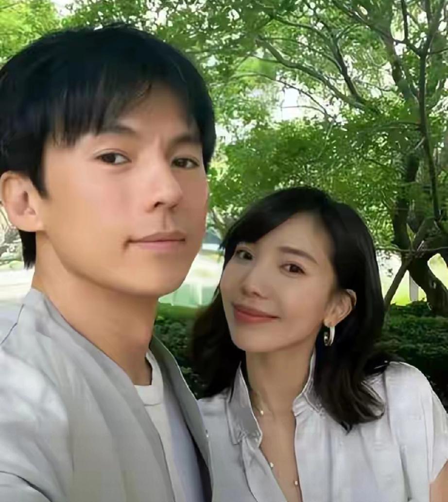 大瓜！宋宁峰被曝带女儿出轨，妻子张婉婷放话：发你裸照
 
    3月31日，演