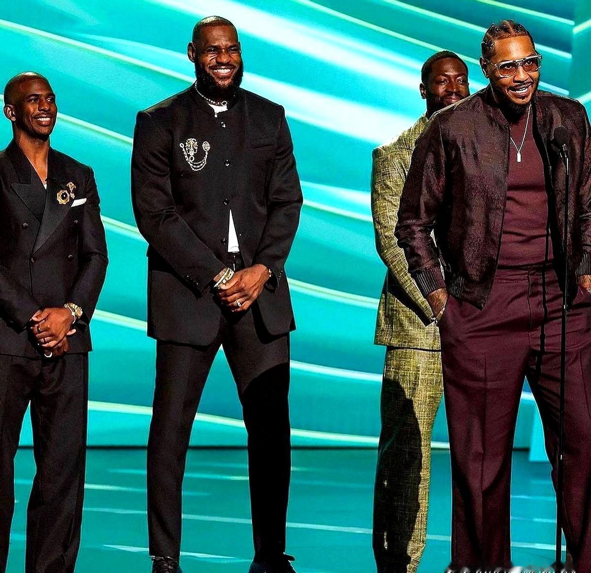 随着保罗即将告别NBA，来看看香蕉船4兄弟生涯关键数据！
我的天啊，香蕉船兄弟的