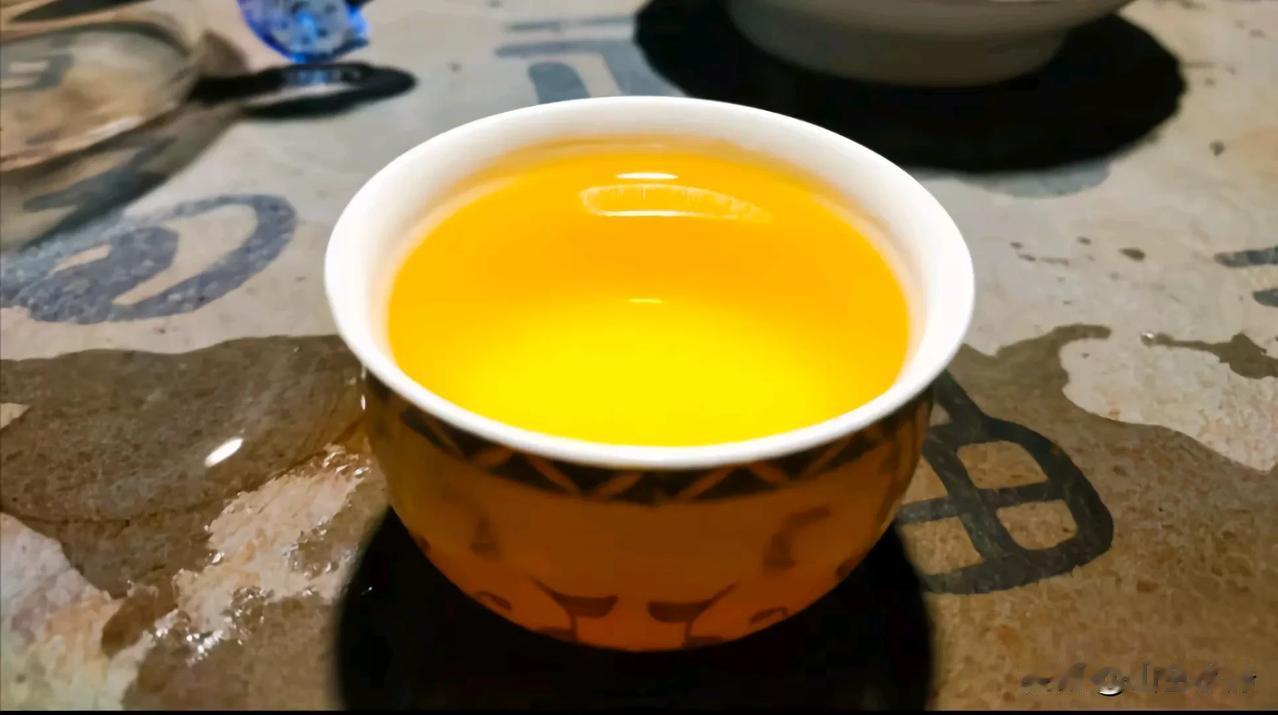 花不会一直开
但一直会有花开
所有的付出都将有所回报
只不过每颗种子的花期不一样