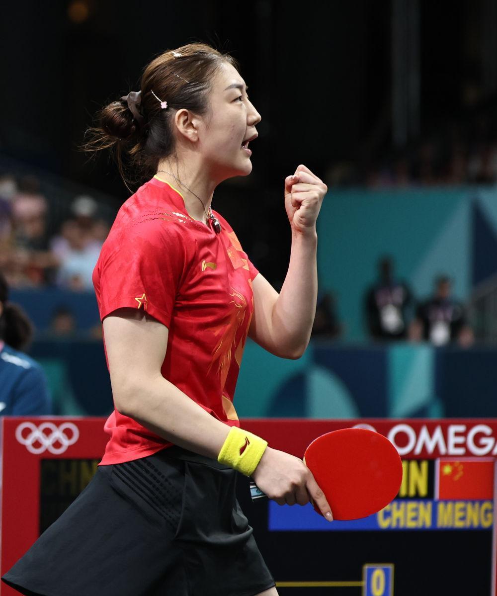 有人说，这场最让人泪崩的比赛，不是在赛场，而是麦克风前的那。

一场“普通”的铜