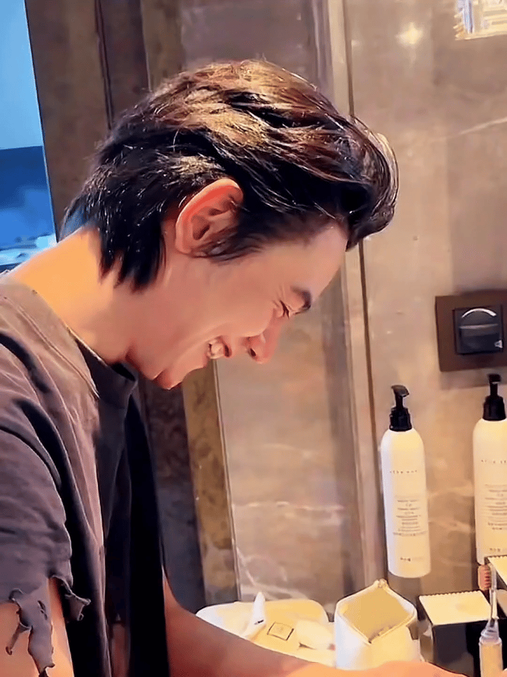 丁真丁真甲马一下自然有好运 ✨丁真代言中国原创稀物集 丁总，你真是广告天菜！！强