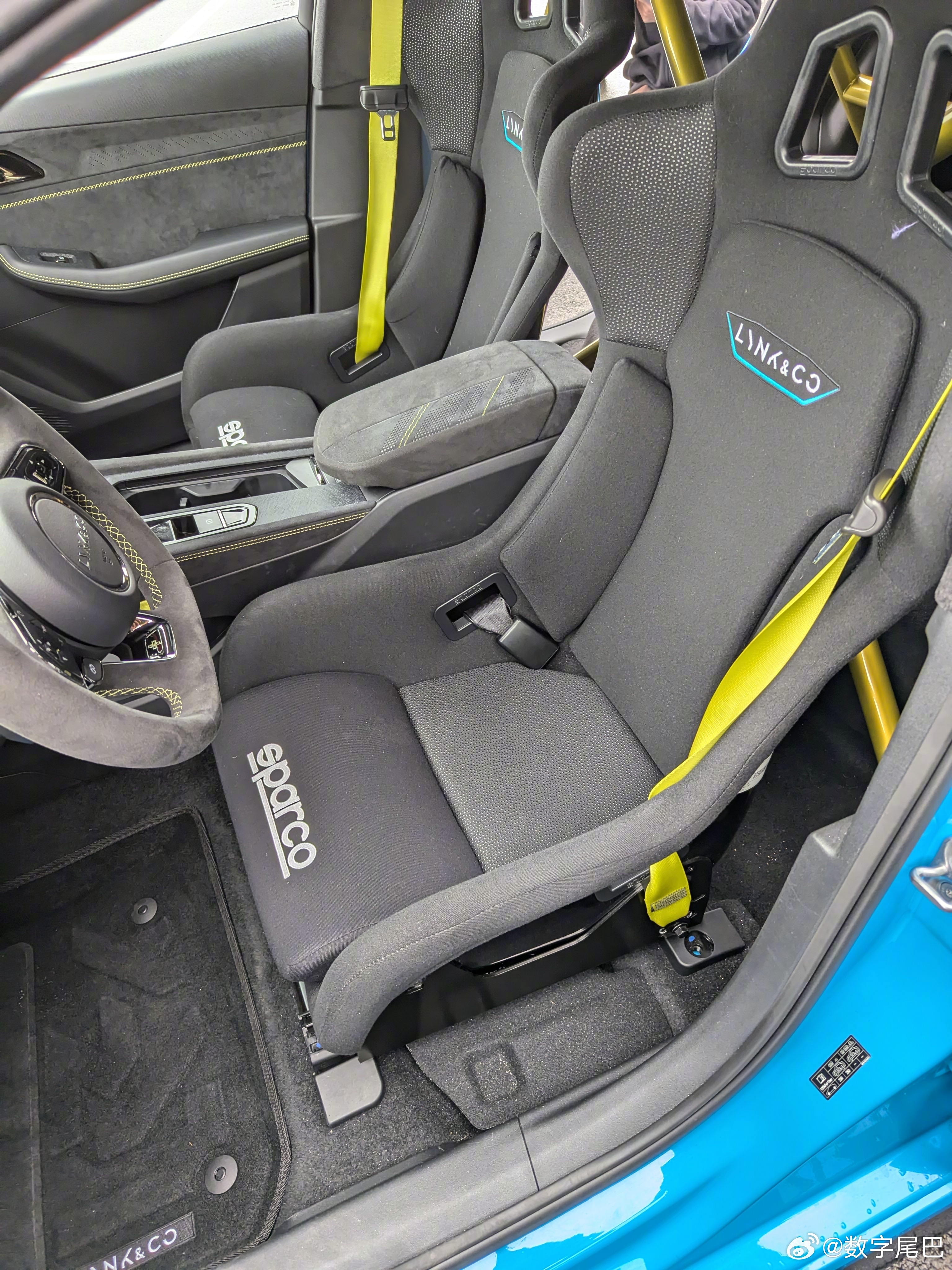 夏天坐里面会不会有点热呢？