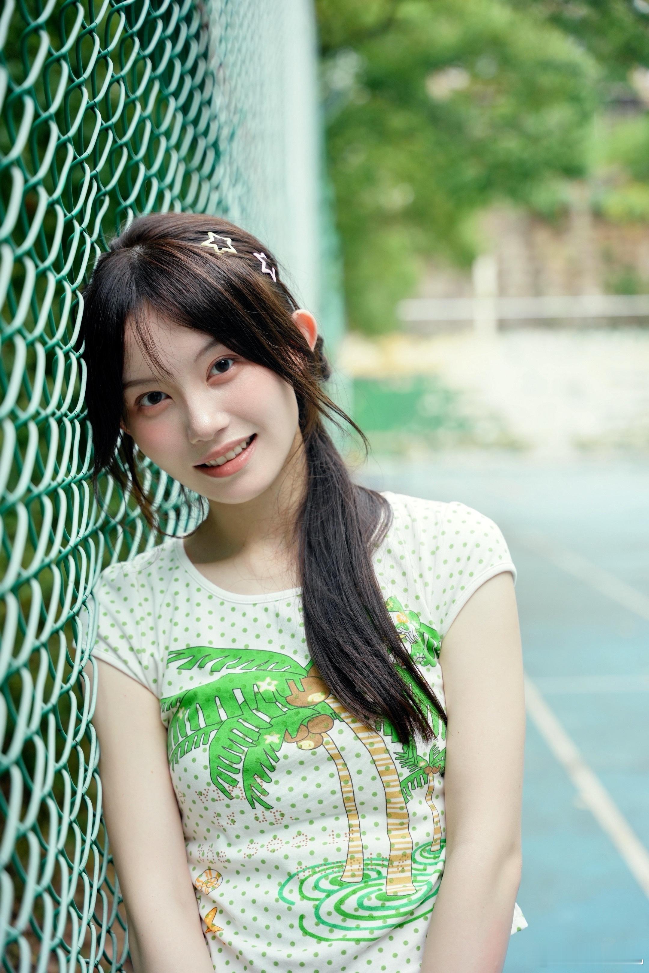 回到2008年（穿那年小学生的衣服） ​​​