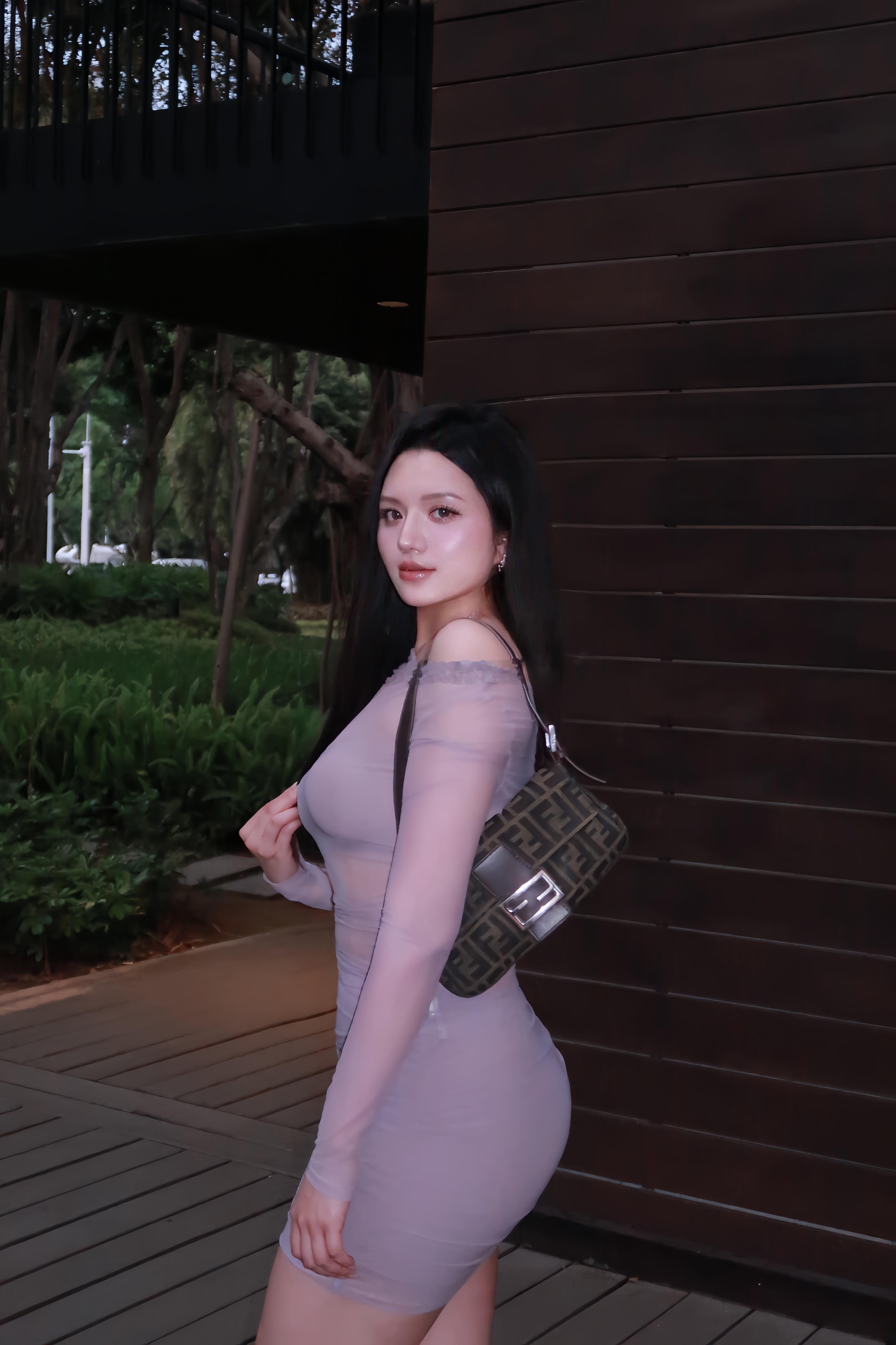 许嵩说的对 紫色最有韵味 ​​​