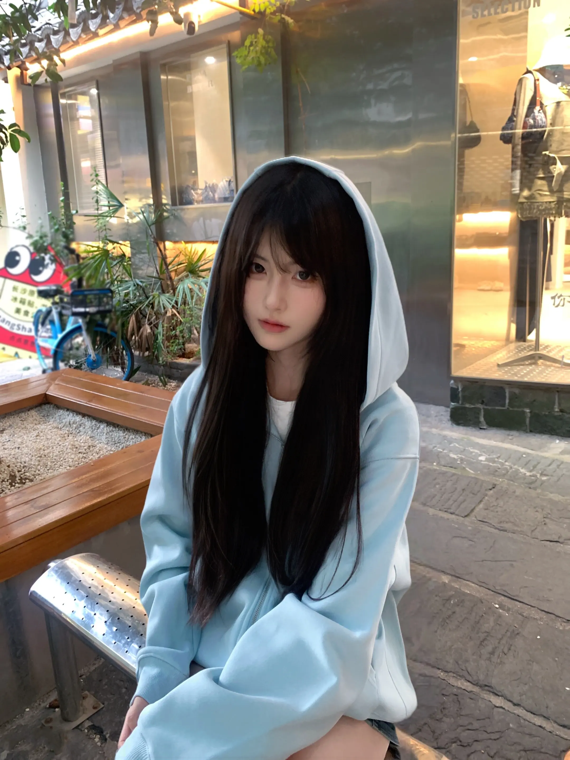 难过夹带陌生的感觉 有一些