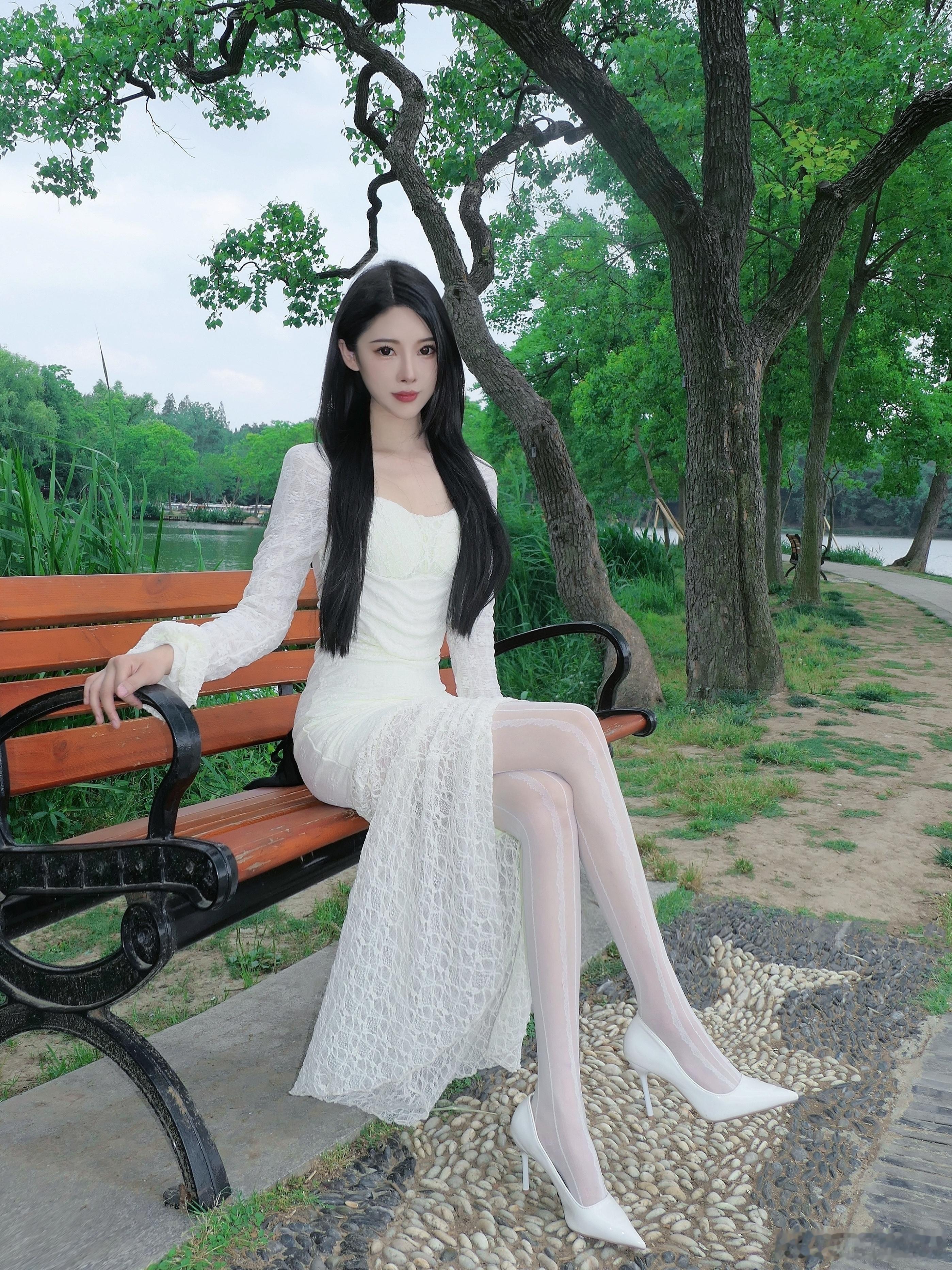 枯木逢春，静水成玉。🍃🕊️ ​​​