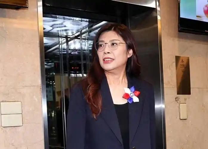 中国国民党主席郑丽文发布声明，

3月28日上午，郑丽文与韩国瑜、洪秀柱等人，一