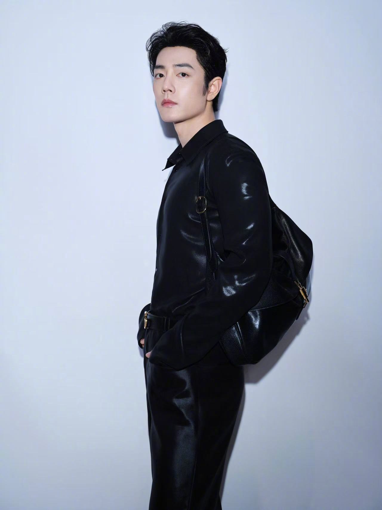 代言人肖战带来Gucci 2026秋冬系列时装秀首穿曝光，无需杂志拍摄和线下活动