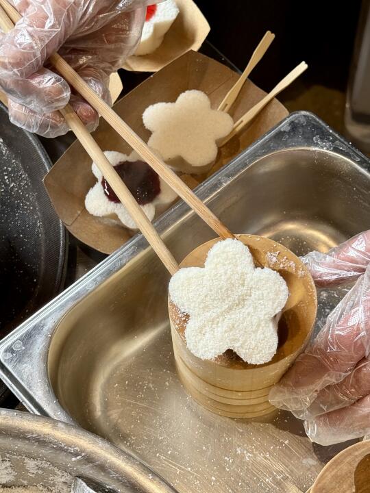 这一口冲冲糕🍮突然把我拉回小时候
