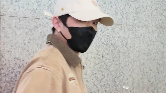 #王凯沐[超话]#  20260921王凯沐上海虹桥SHA🛫 帅沐欧巴一路平安，来日方长，我们下次再