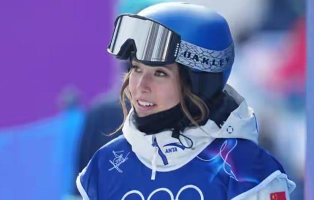 大年初四，谷爱凌对万斯等人的批评回应来了！

谷爱凌表示，我很受宠若惊。谢谢你，