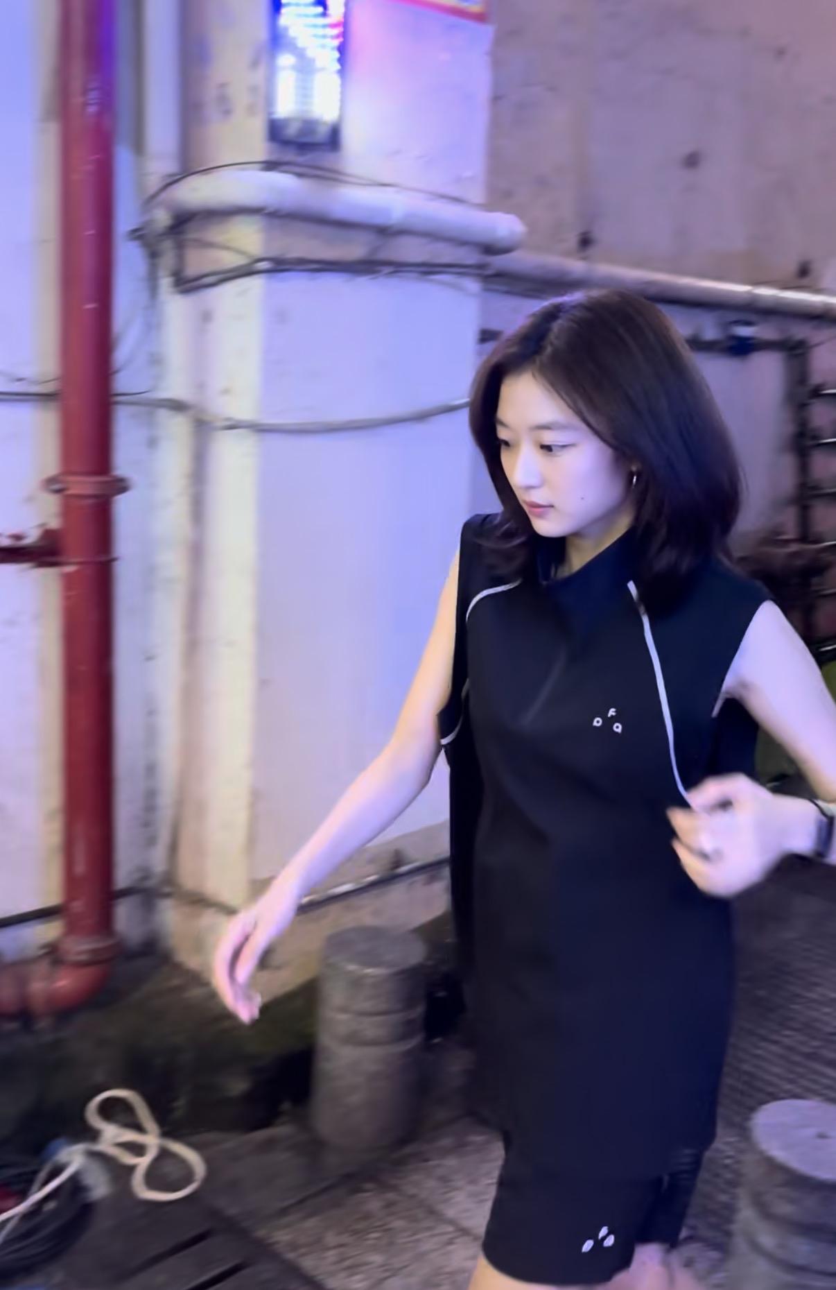 福建线下偶遇孙千，一直get不到她的颜值，而且拍戏和男演员也很难有c p感，很真