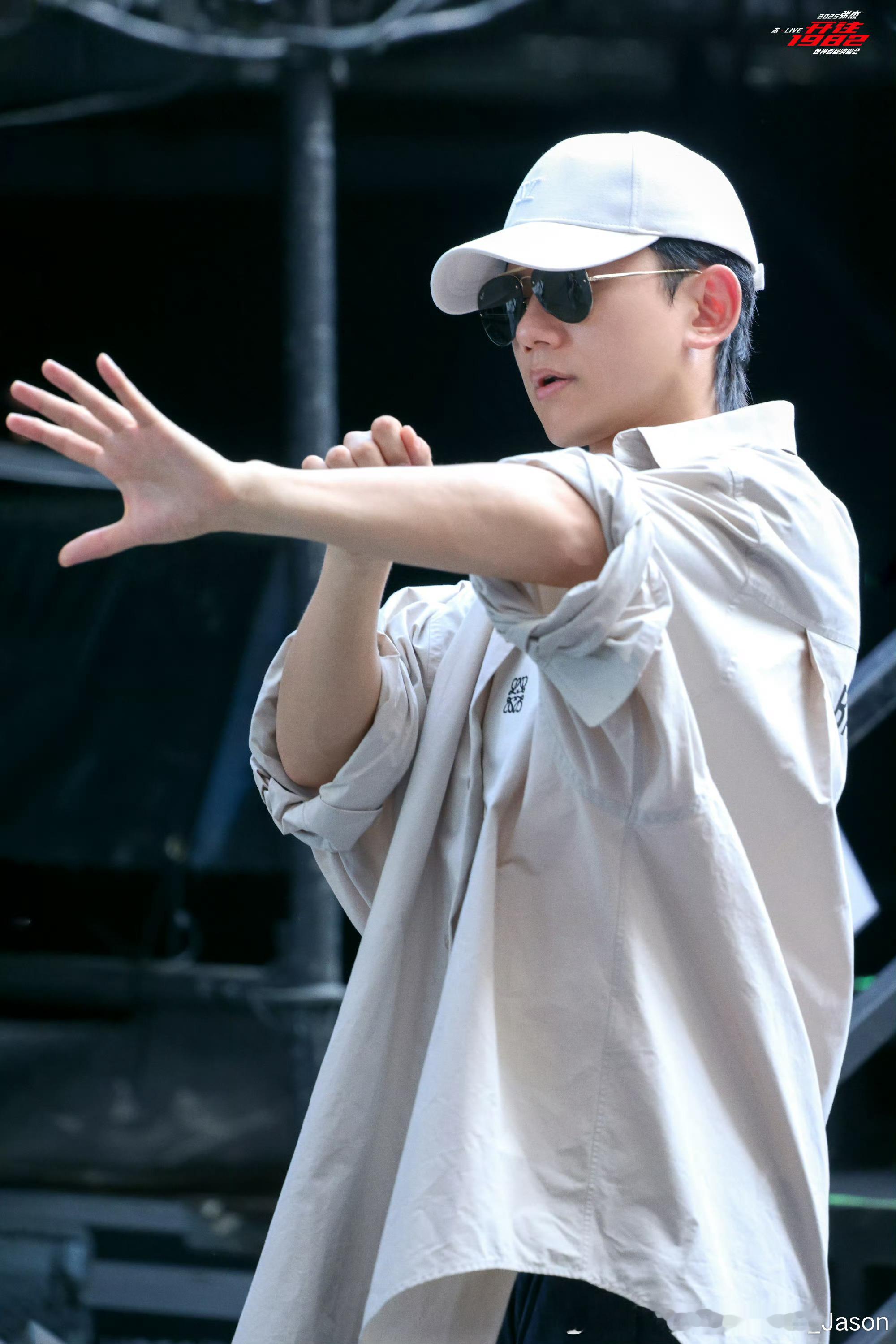 张杰 ✨张杰未live开往1982巡回演唱会 ✨张杰点歌台 “星星这个名字是我取