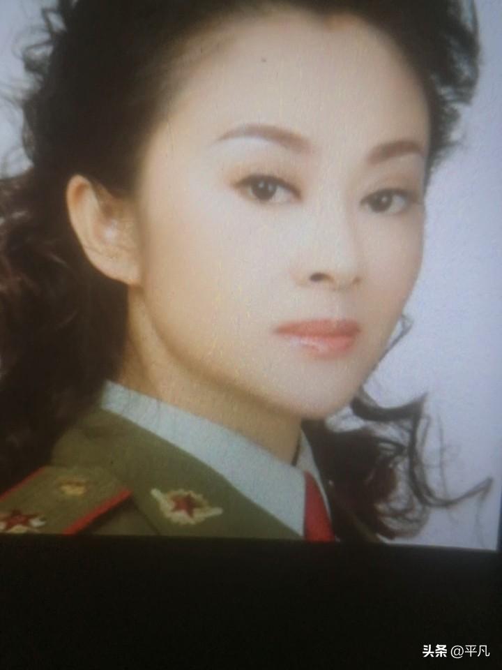 陈淑敏可是豫剧界响当当的人物。她1963年出生，是一级演员、著名表演艺术家，还是