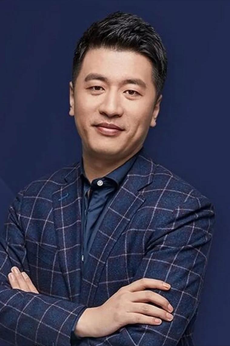 大网红张雪峰说，有个做综艺节目的朋友，一共只见了四次，他的孩子得了白血病，非常难