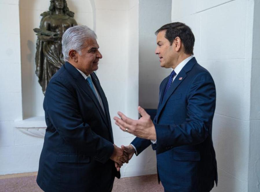 果然，昨晚聚会上，一位在外交系统的朋友，酒过三巡后感慨：巴拿马这事，中方的反应看