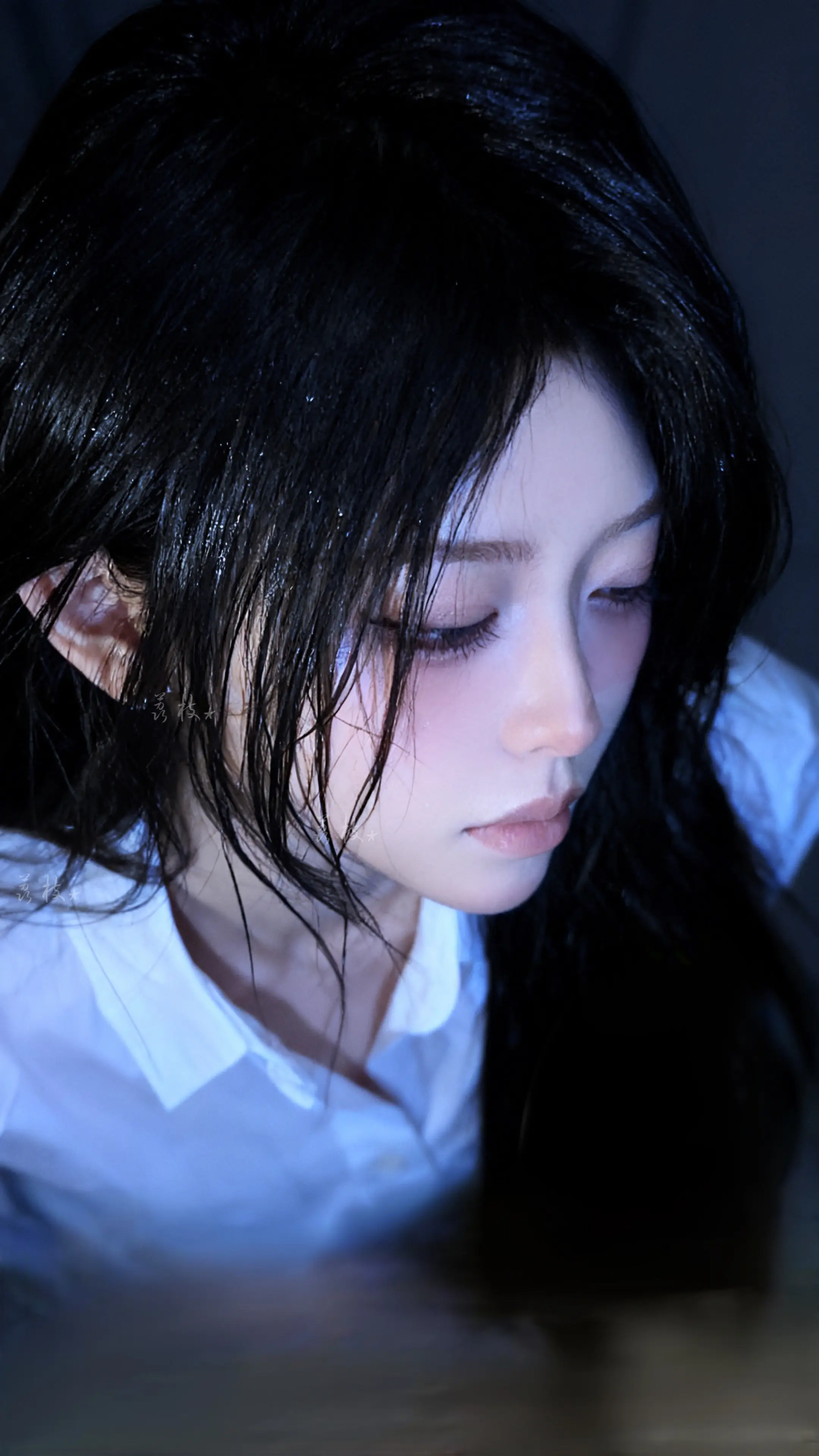 坏孩子 你躲好 小心被我抓到了。