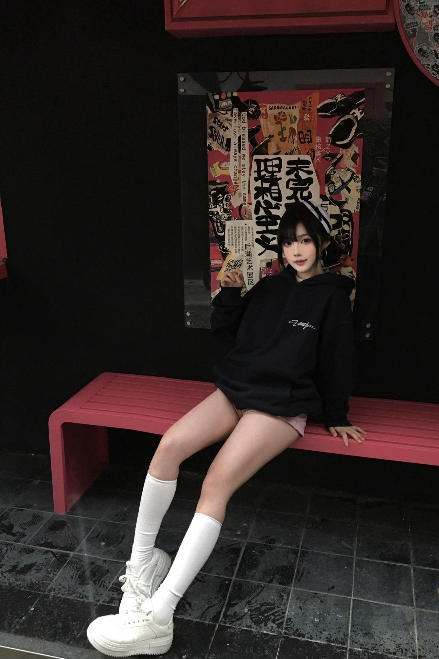 我再也不会卖萌了 因为根本没人买