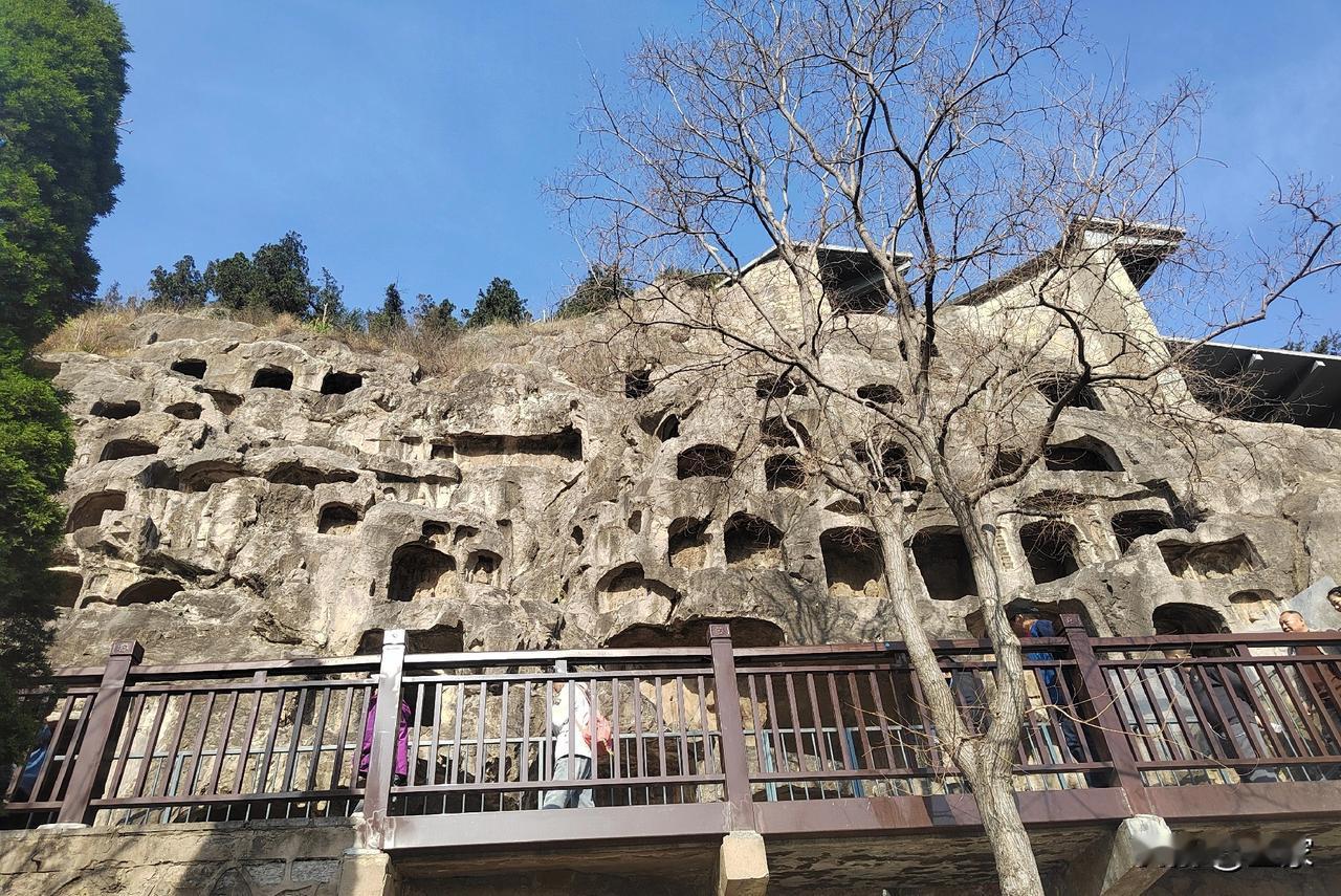 经常接到私人号码来电，还没记来得及说话对方就挂断了，这是咋回事呢？
其实啊！这是