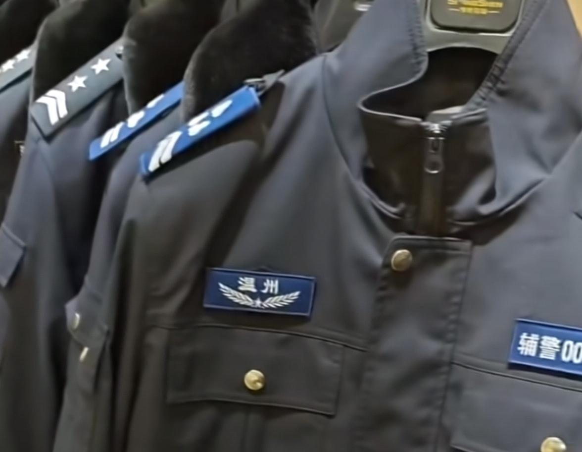 辅警这份工作从来不是“退而求其次”的选择，而是在你最迷茫，最无助时，为你遮风避雨