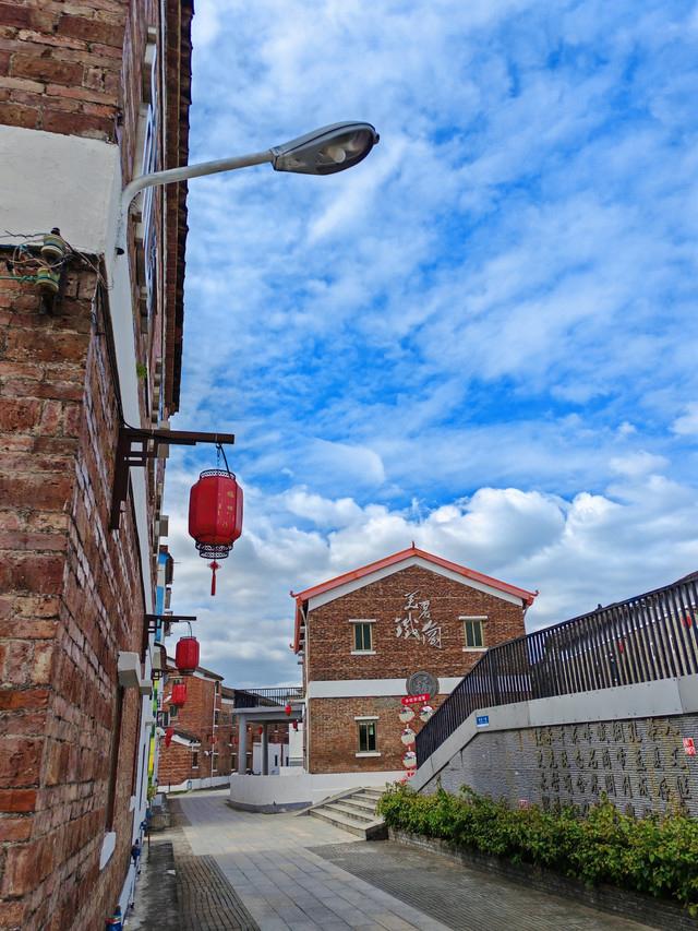 肇庆高要铁岗社区｜古村新生网红打卡地

📍导航：肇庆高要区金渡镇铁岗社区
🎫