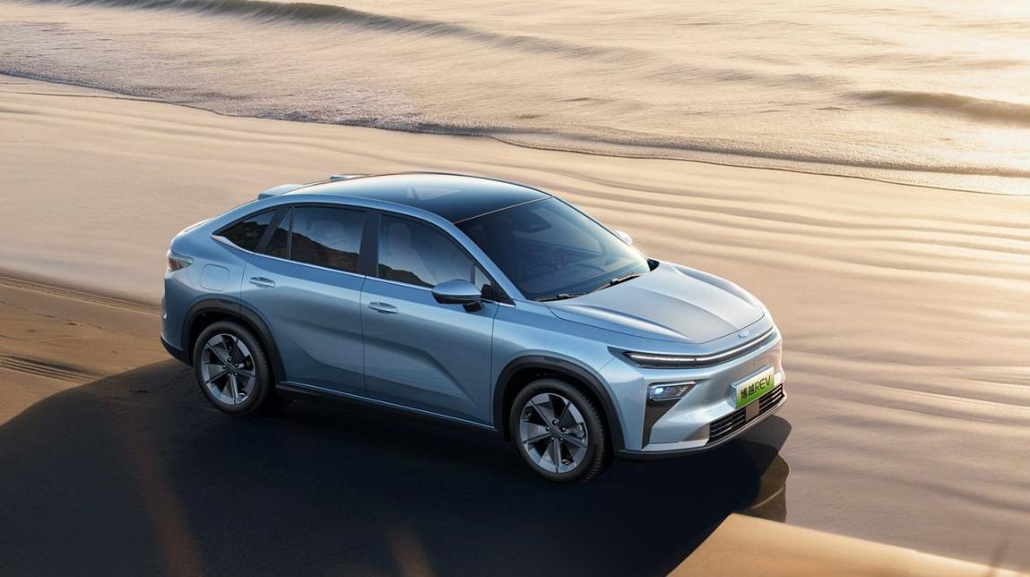 吉利再推重磅增程SUV，股价走强市值近2400亿

吉利推出备受瞩目的新一代长续