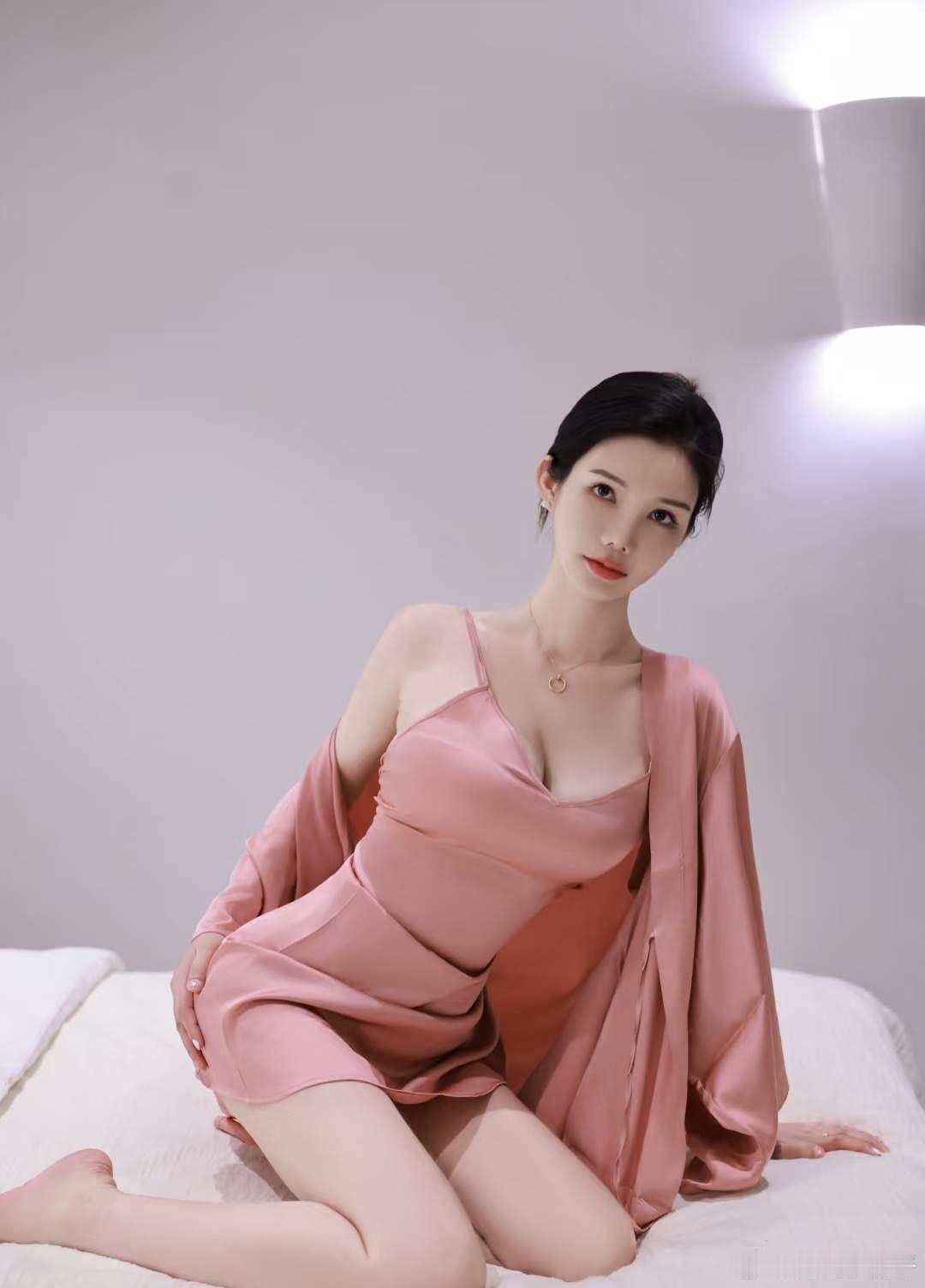 广东十大核心产业赛道1. AI算力+服务器+PCB硬件逻辑：广东电子信息产业稳居