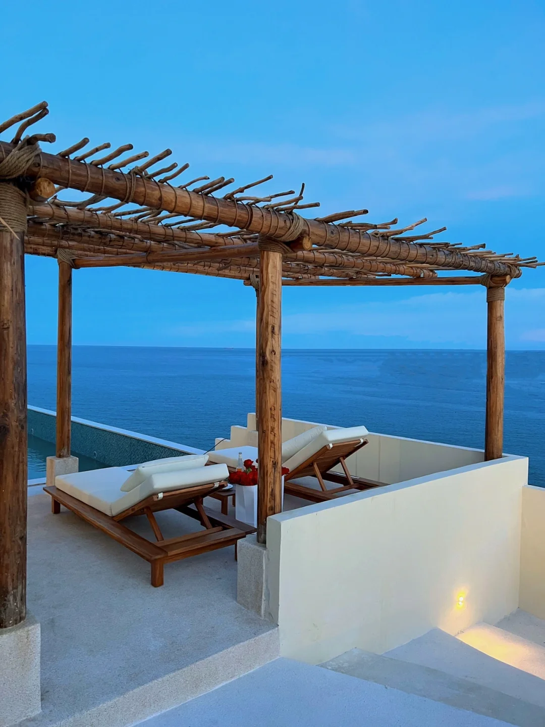 平潭最火的悬崖民宿 像极了希腊度假酒店