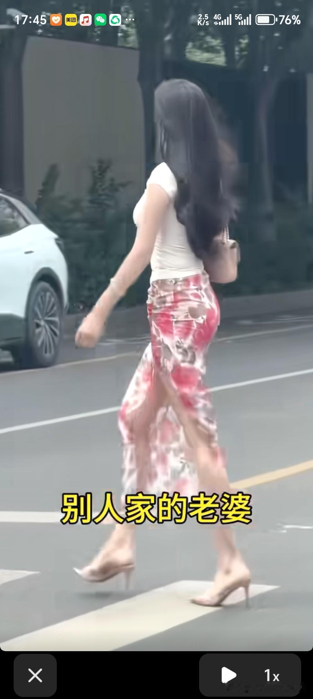 人家是杨柳细腰婀娜多姿，我们这个是不沉航母，看了心里哇凉哇凉的，太不平衡了，人家