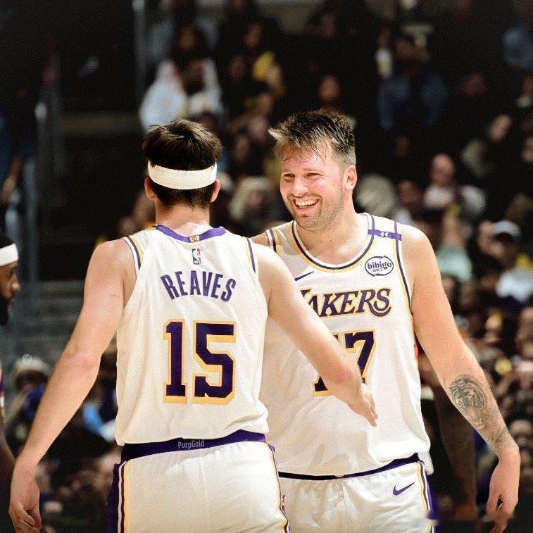 后场双核！东契奇里夫斯今日合砍61分😤东契奇33分11篮板8助攻2抢断里夫斯2