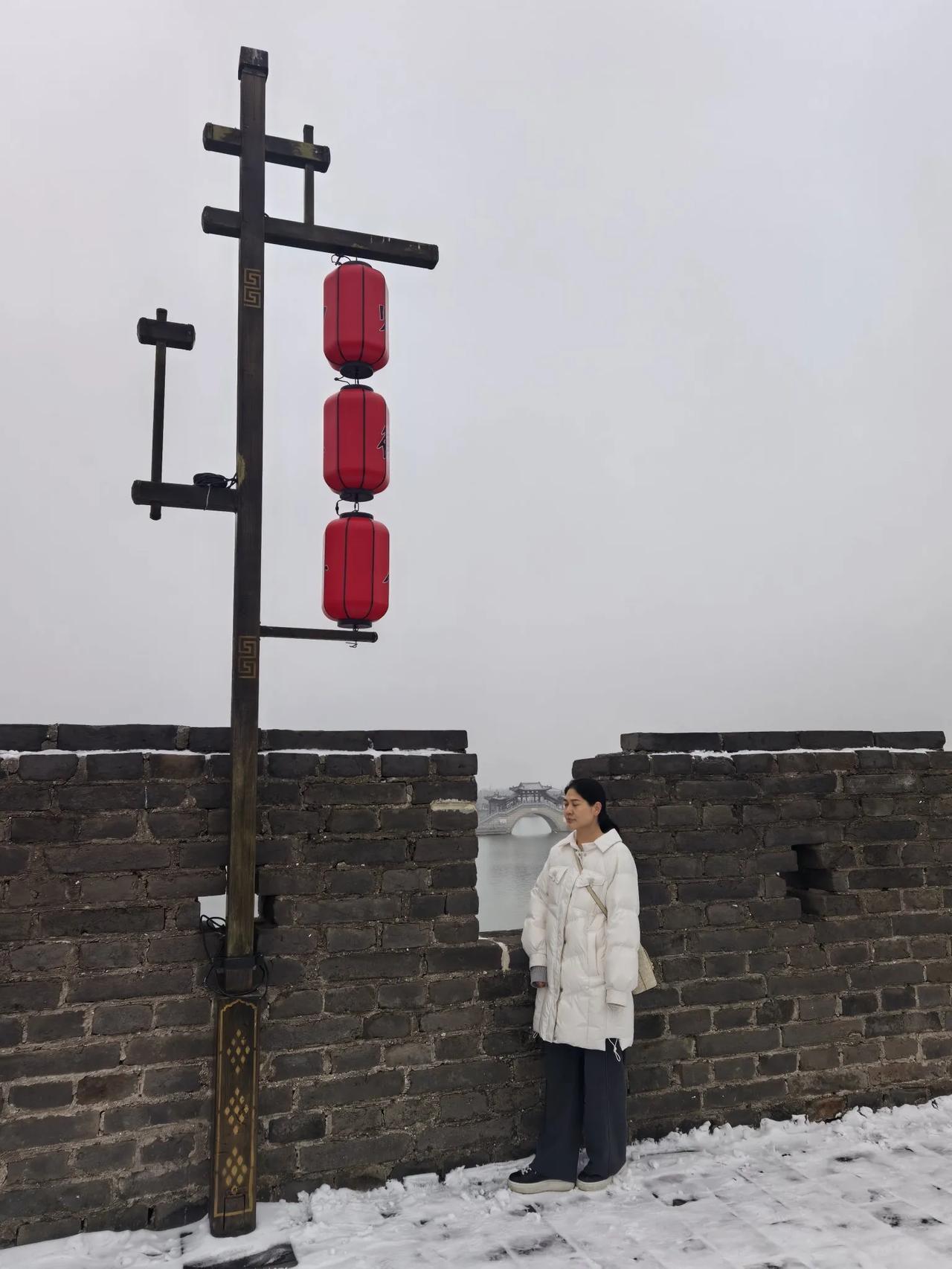 在爱你的时光里停留

临河先生
 
我愿在爱你的时光停留
走过朝朝暮暮，看过四季