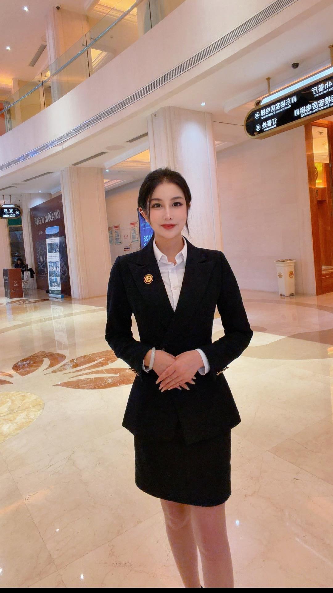 中年少女的时间和经历 都花在提升自己身上 多去争取别人抢不走的东西 比...