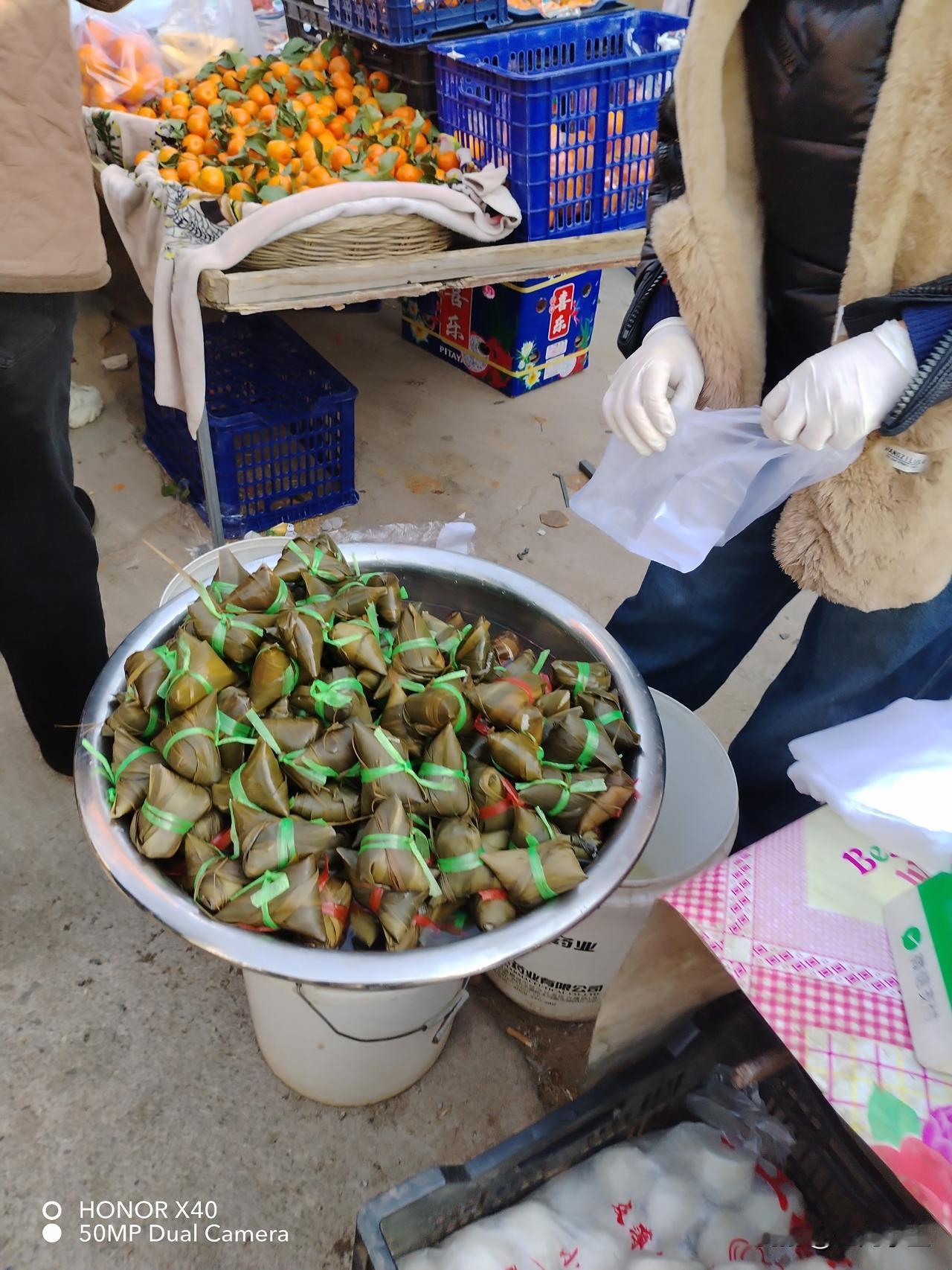 新年生活图鉴今天去逛了大集，很热闹，也很开心。新年要到了，期待美好，生活就会越来