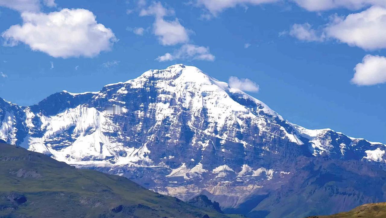 “国之大道边境红色之旅” 线路，犹如一位电子向导。它不仅提供精准导航，避开险段，