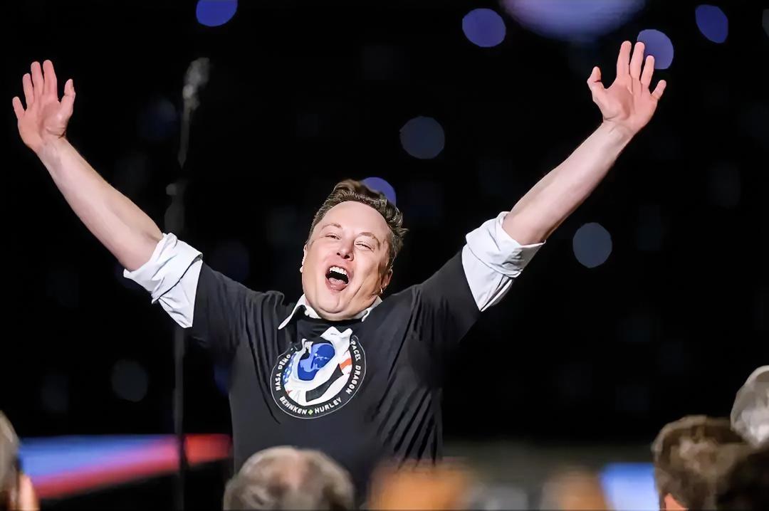 马斯克是不是别忙着赚钱，而应该做点什么了？他的“星链”卫星，在轨超1万颗，曾两次