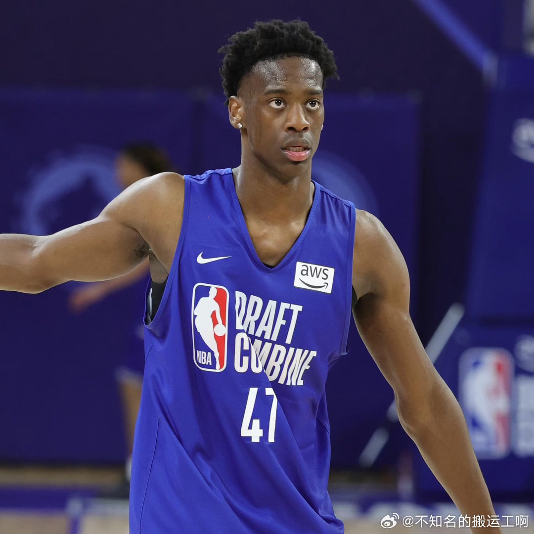 NBA  【2026选秀状元归属悬念陡增 专家普遍看好皮特森被奇才状元签选中】据