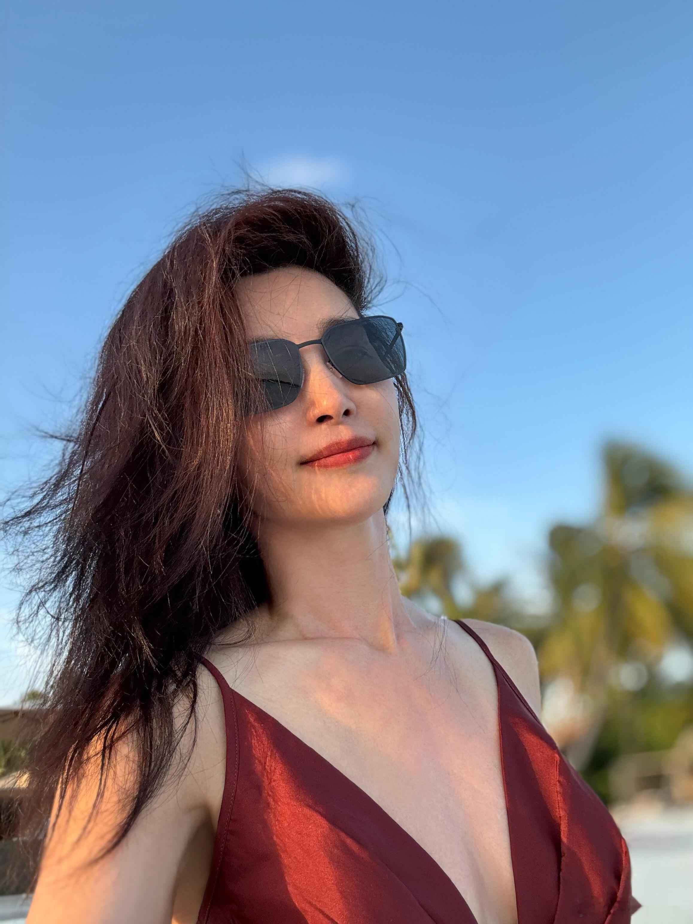 李冰冰跨年晒美照 